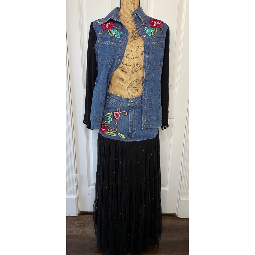 Vintage Collection Embroidered Denim 2pc Set Jacket‎ Skirt Rhinestone Size M EUC